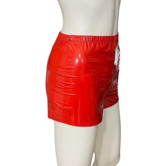Red Mini PU Shorts
New - Picture 6 of 9